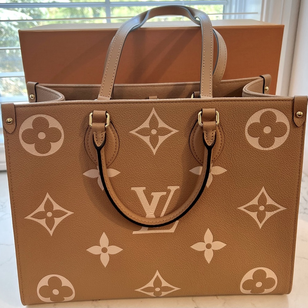 Louis Vuitton Beige Monogram OnTheGo Tote with Cream Accents